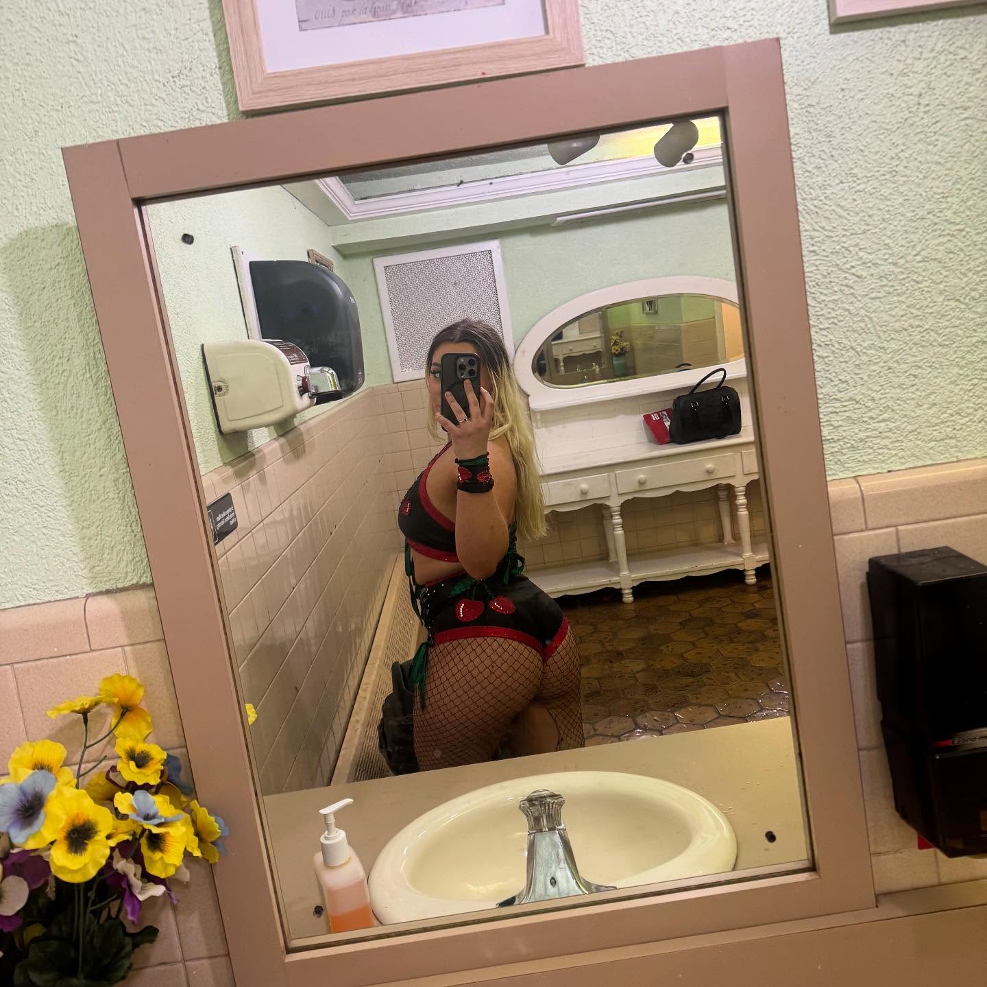 Ivy Malibu / Mercurialmaiden Nude Leaked Onlyfans Photo